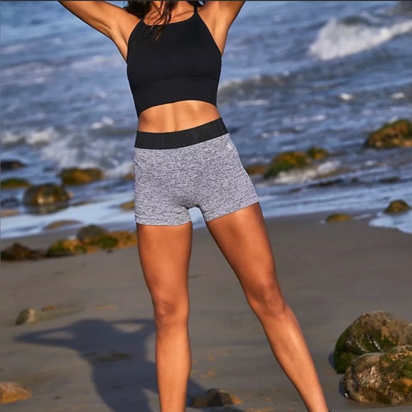 LAST PAIR!!!! BNWOT Free People Prajna Shorts in Heather Gray - Picture 3 of 7